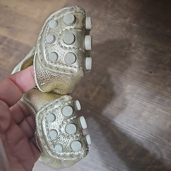 Louis Vuitton Gold Driving Moccasins 37 - Picture 3 of 6